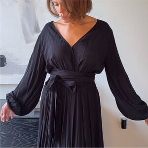 Elegant Black Maxi Dress